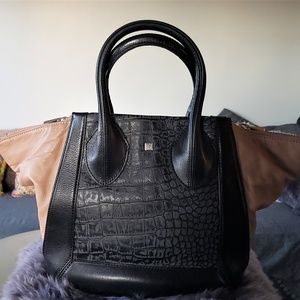 Pour La Victoire Leather Purse